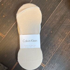 Calvin Klein Men's Beige No Show Socks